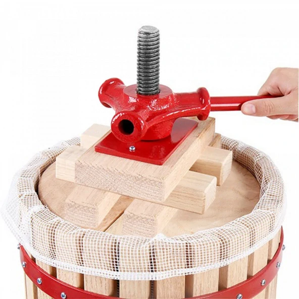 Dřevěný lis na ovoce Vinoferm 18 l