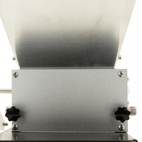 Šrotovník válečkový Brewferm Grain Gorilla PRO se 3 nerezovými válci
